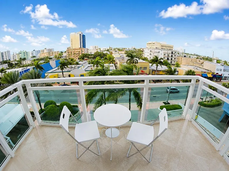 6917 Collins Ave #614 — Photo 29