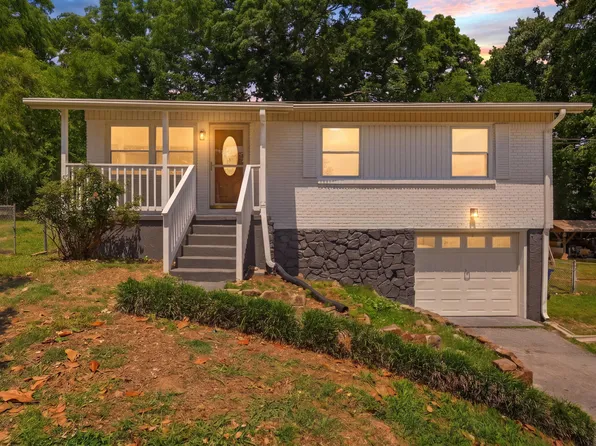2387 Glengerrie Dr, Soddy Daisy, TN 37379