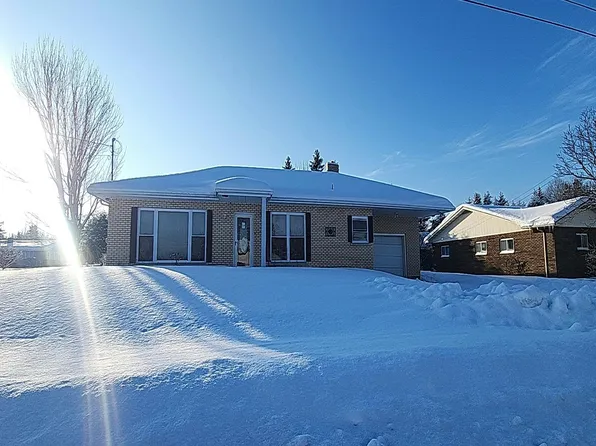 107 Fox St, Madawaska, ME 04756