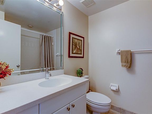 3rd image of 8021 Sailboat Key Blvd S APT 105