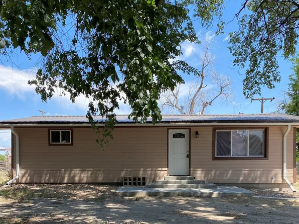 110 Spruce St, Log Lane Village, CO 80705