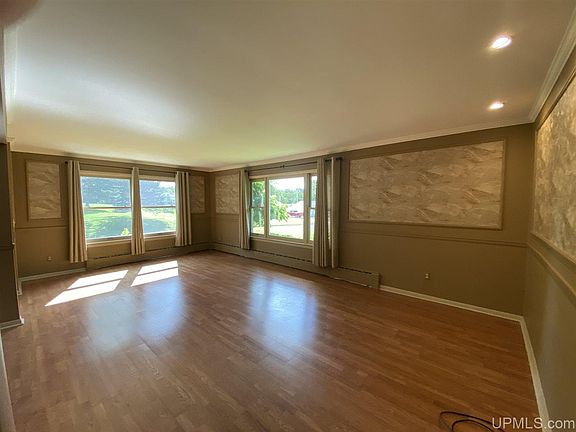 2nd image of 221 Lane Ave