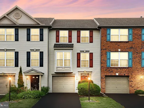121 Chandler Dr, Red Lion, PA 17356