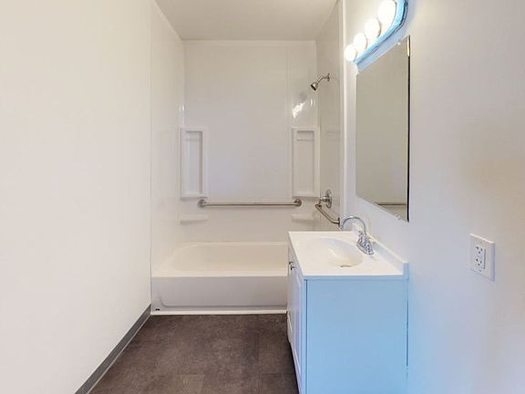 3rd image of 5824 N 13th St #308