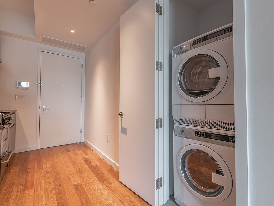 1st image of 54 Noll St #8031