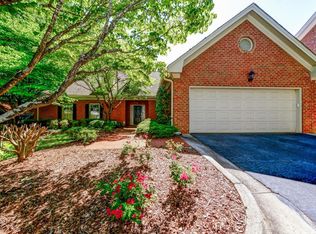 18 Ridgemere Trce, Sandy Springs, GA 30328