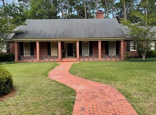 2020 Hall Ave, Tifton, GA 31794