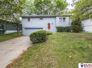9411 Ohio St, Omaha, NE 68134