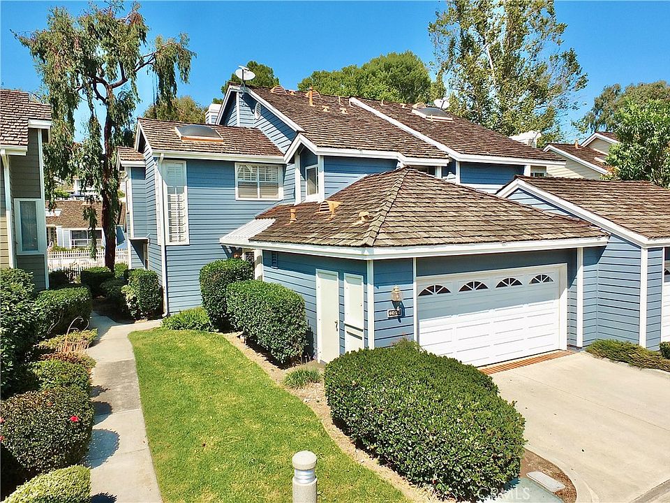 1st image of 441 Burlington Ct Unit 101