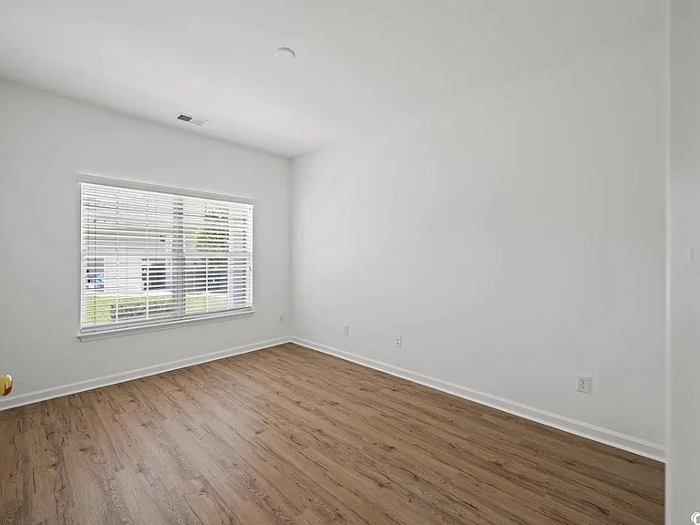 409 Oxner Ct — Photo 20