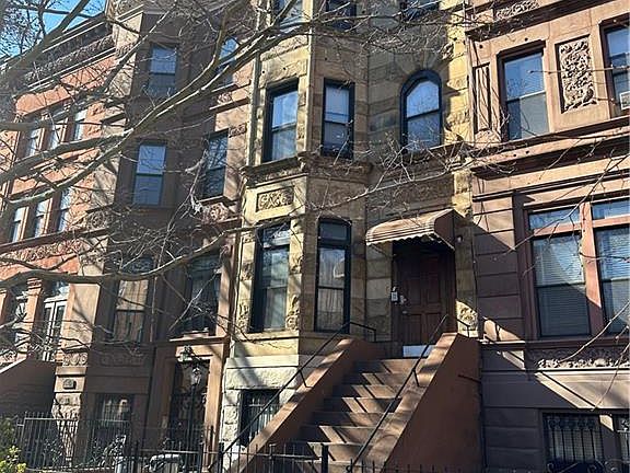 3rd image of 85 Halsey St