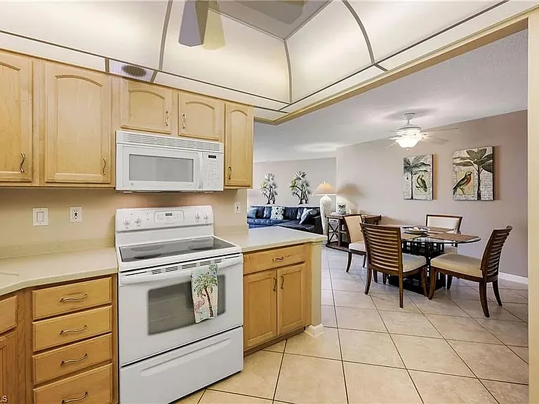 320 Seaview Ct #1208 — Photo 11