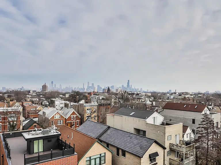 2401 W Wabansia Ave #406 — Photo 9
