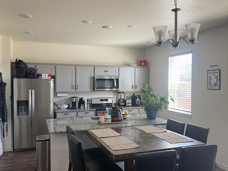 283 Goldfinch Ln — Photo 6