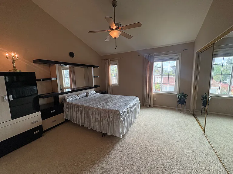 2914 Luciernaga St #B — Photo 3
