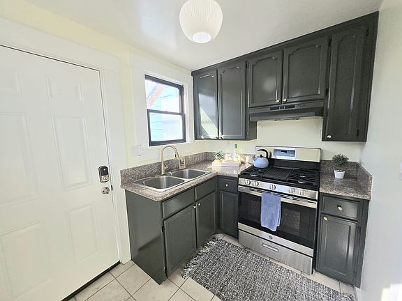 4th image of 722 S Evans St APT 1