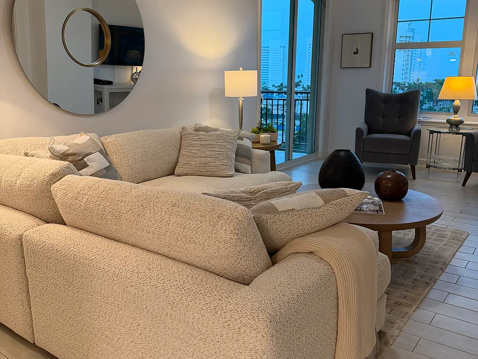 750 N Tamiami Trl #617