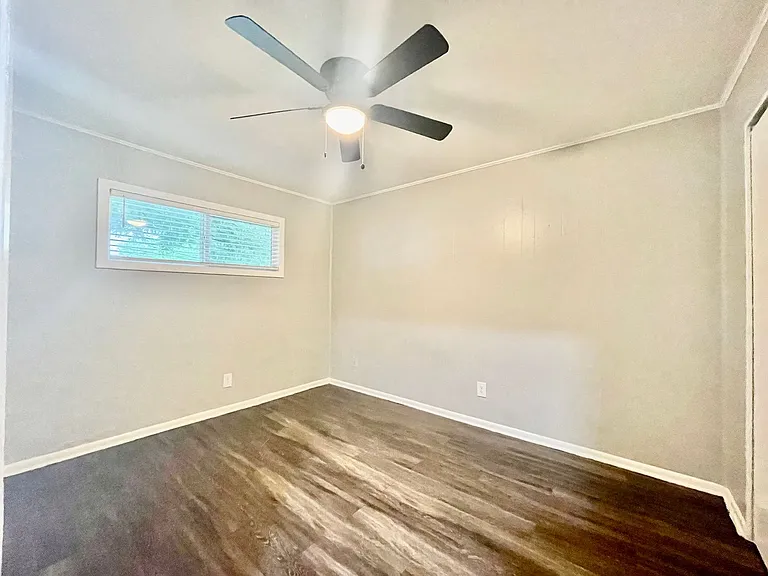Sundance Apartments — Photo 24