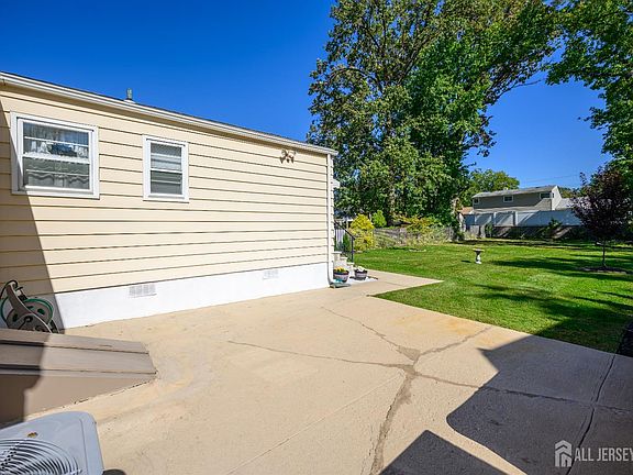 3rd image of 58 Jordan Rd