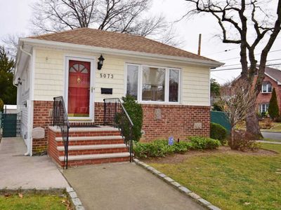5073 245th St, Flushing, NY, 11362