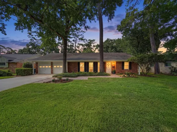 10131 Whiteside Ln, Houston, TX 77043