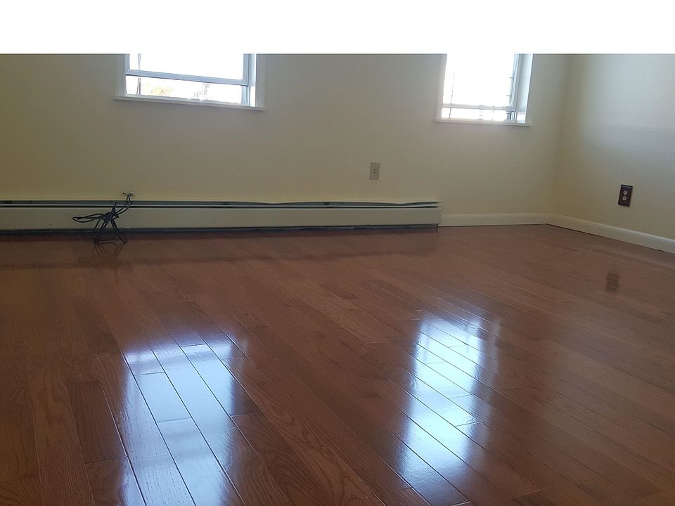 1st image of 147 Quincy St #02
