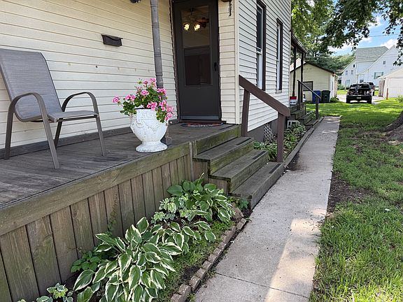 4th image of 1720 Taylor St