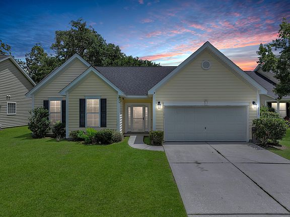 2nd image of 8022 Hyannis Ct