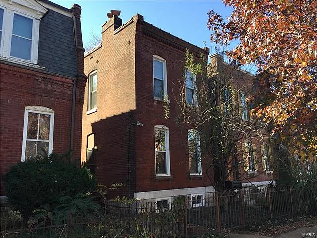 2008 Chippewa St photo 1