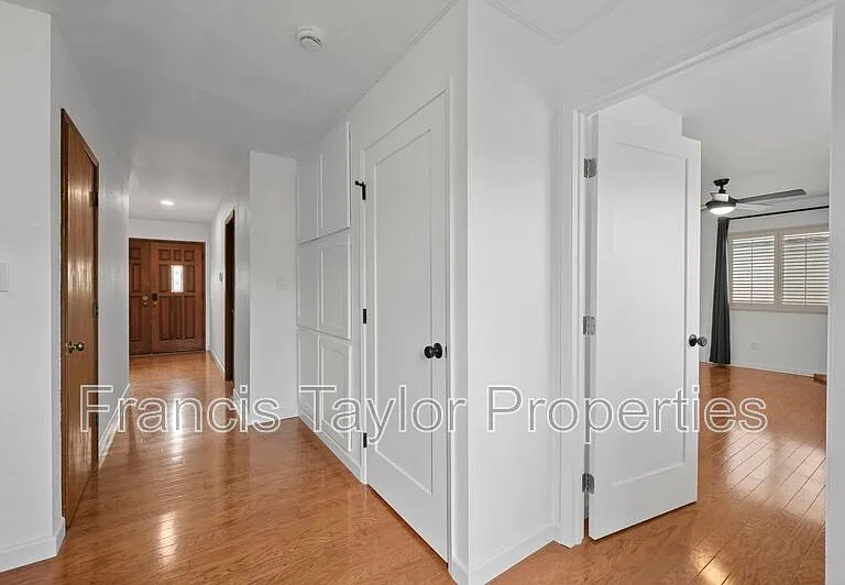 1080 Circle Dr — Photo 13