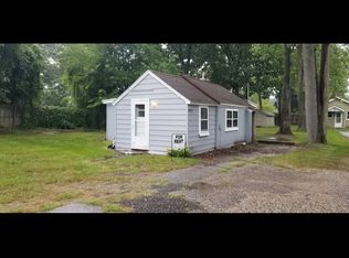 4927 Lakeshore Rd, Fort Gratiot, MI 48059