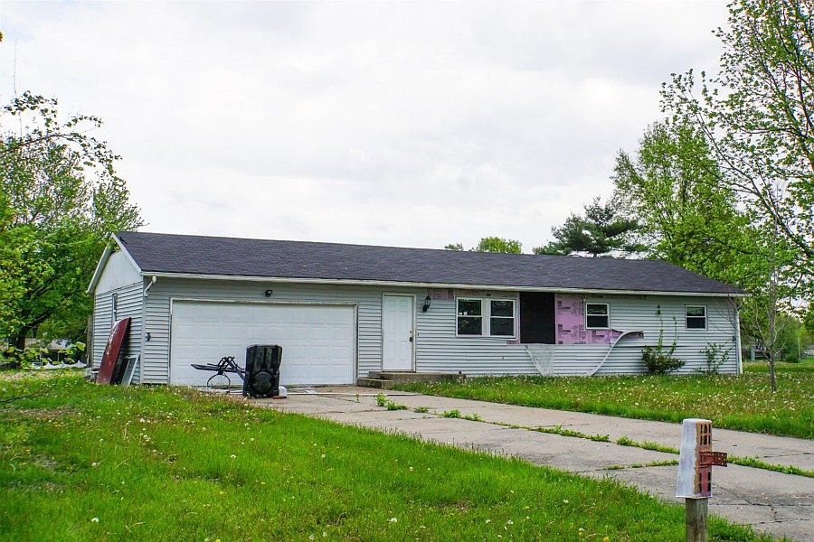 2nd image of 2226 Barrington Ct