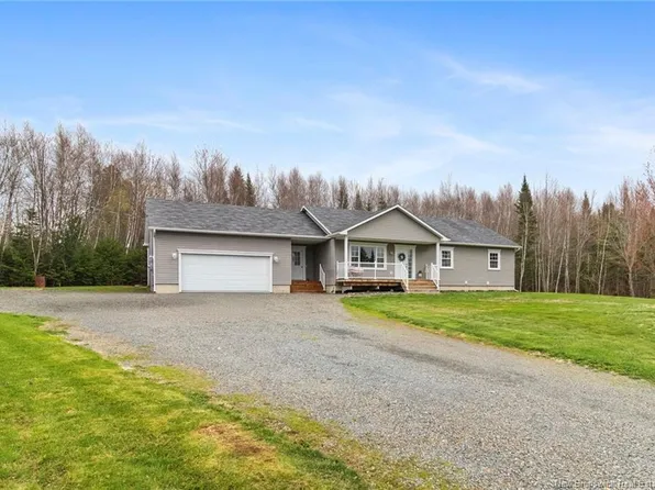 20 Wentworth Ct, New Maryland, NB E3C 0J3
