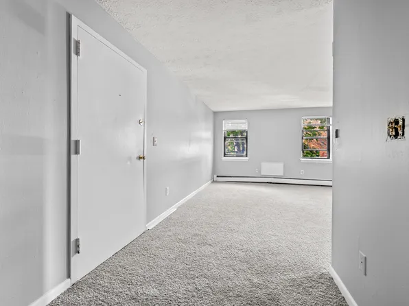 30 Long St, New Britain, CT