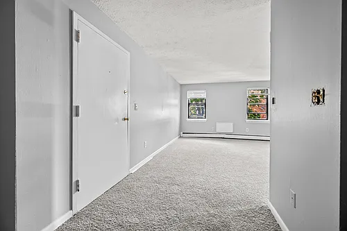 30 Long St Photo 1