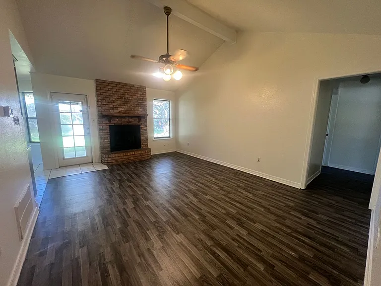 5335 Lauri Ln — Photo 2