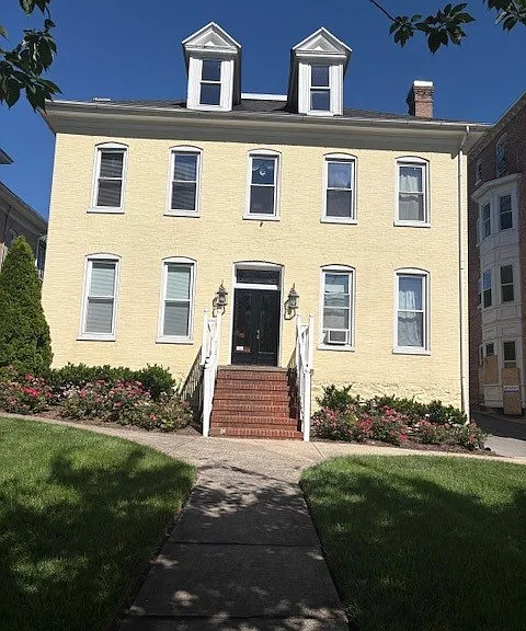 665 Oak Hill Ave #3 — Photo 1