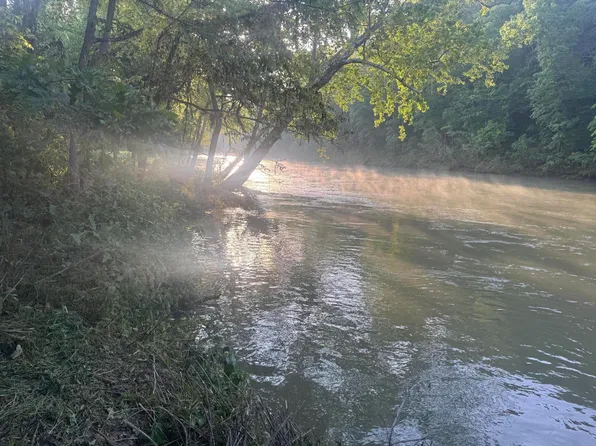 000 Creekside Drive, Crane, MO 65633