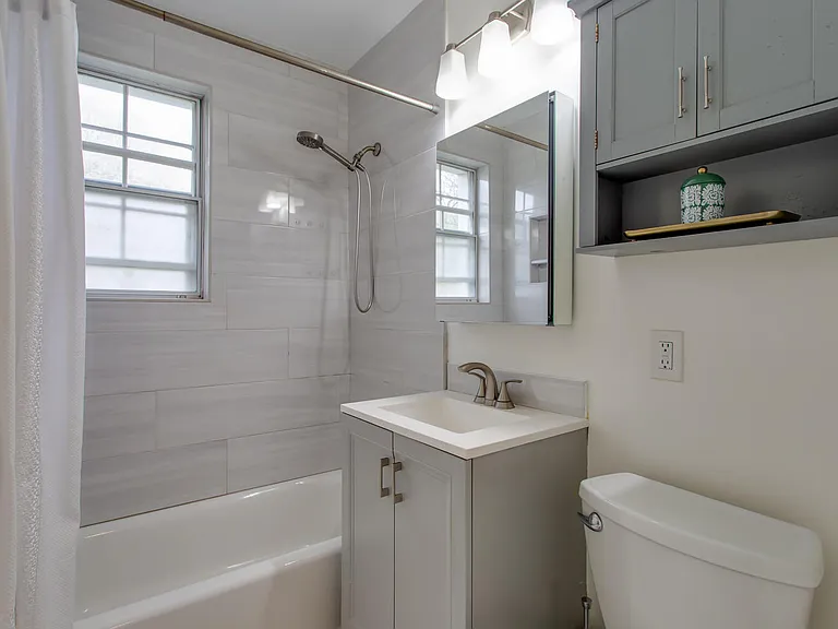 2707 S Walter Reed Dr #B — Photo 5