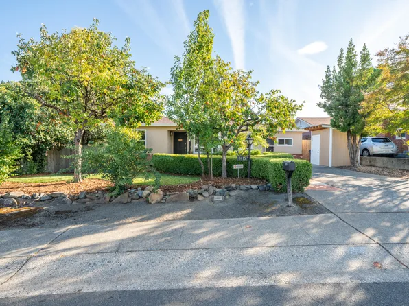3415 Sunset Dr, Redding, CA 96001