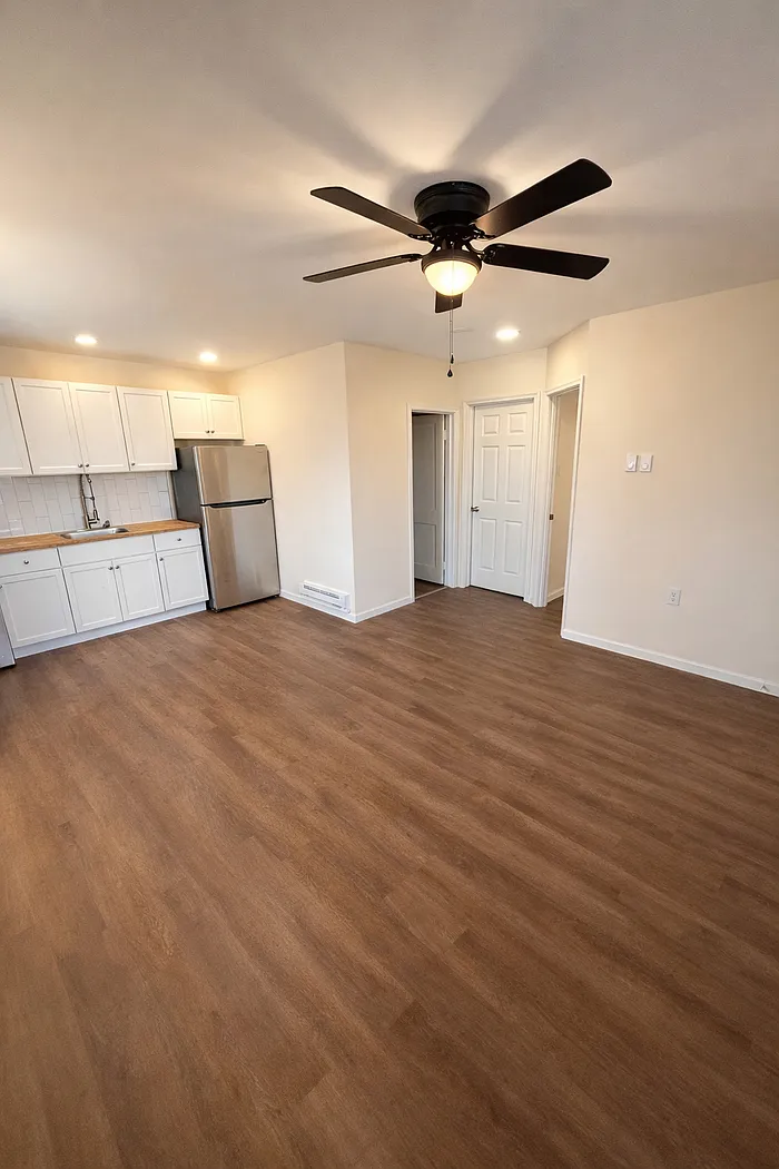 Building Photo - 2717 Cedarhurst Rd #1