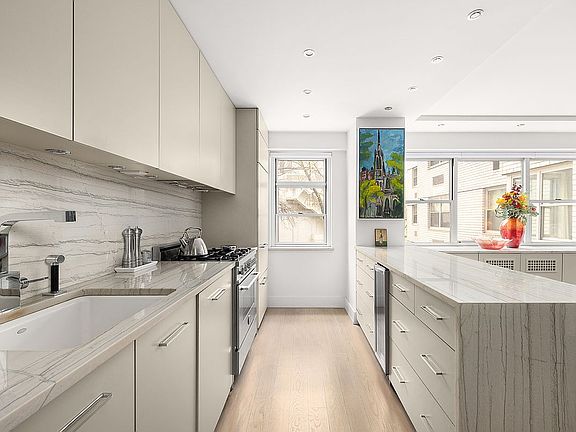 3rd image of 70 E 10th St APT 3G