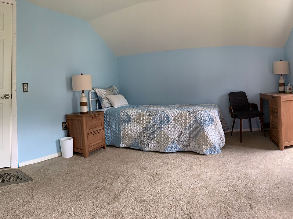 2nd image of 9 Pearl St