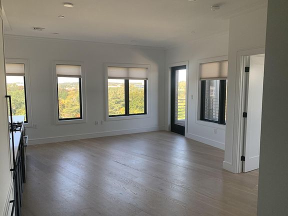 4th image of 500 Leo M Birmingham Pkwy #501