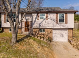 808 K St, Barling, AR 72923