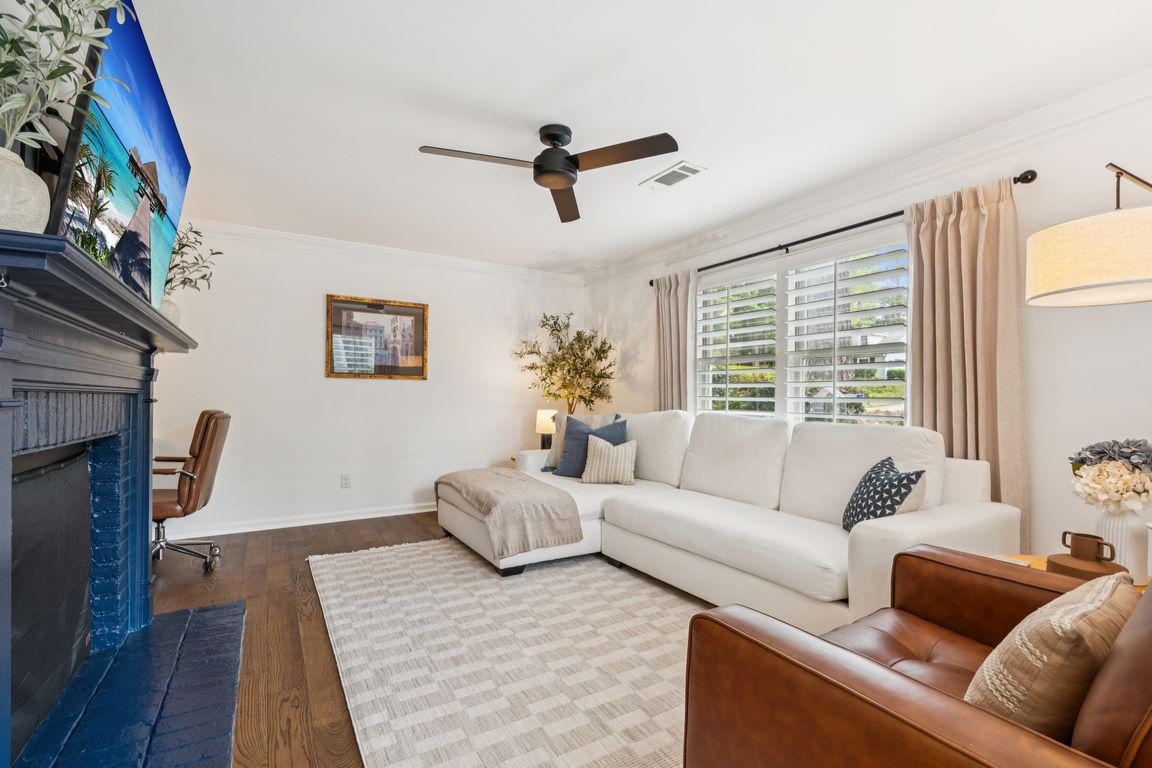 next background image