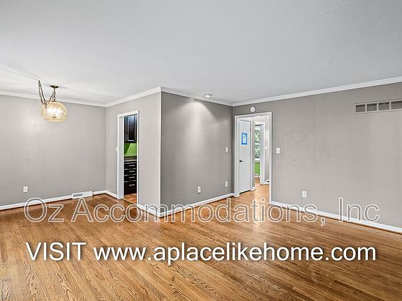 5th image of 8870 Westbrooke Dr