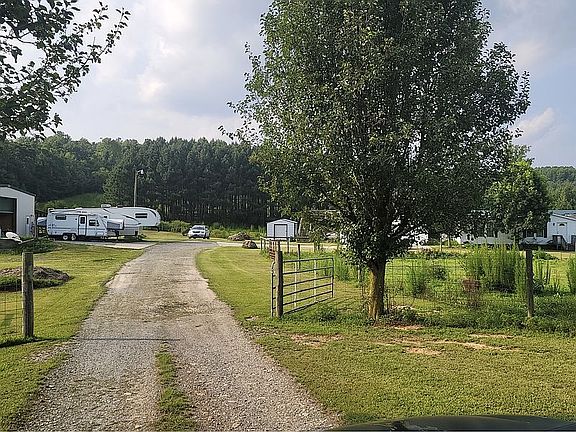 4th image of 2035 Soapstone Mountain Rd