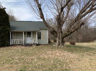 1877 E Nance Ln, Winslow, IN 47598