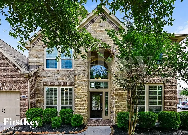 10402 Golden Hearth Ln — Photo 2